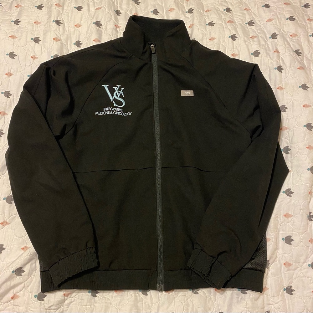 FIGS Sydney Scrub Jacket XS Black | Logo*